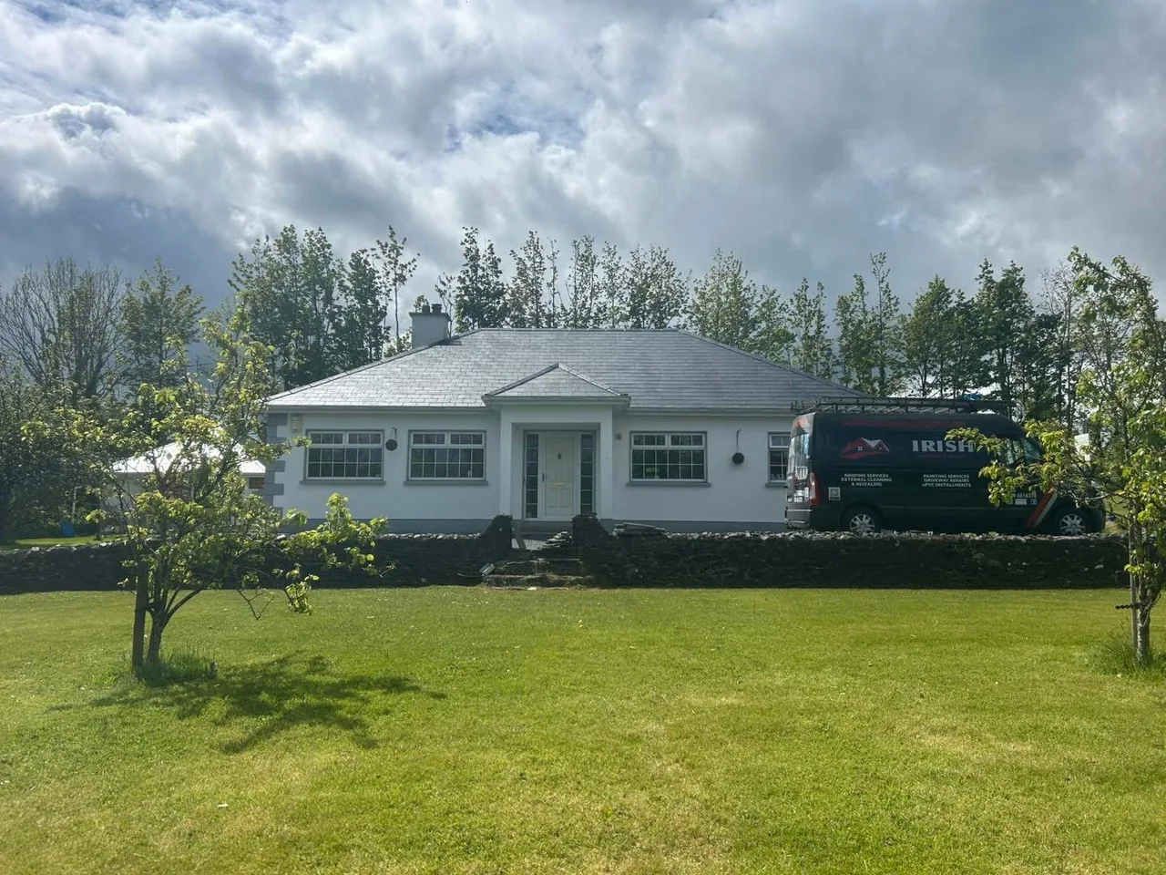 Completed roof, sunny finish